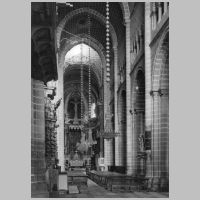 Capela-mor e pormenor da nave central, Photo by Mário Novais, von Biblioteca de Arte-Fundação Calouste Gulbenkian, on Flickr.jpg